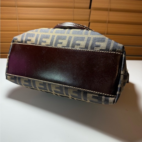 Fendi Monogram Bag - Picture 6 of 11
